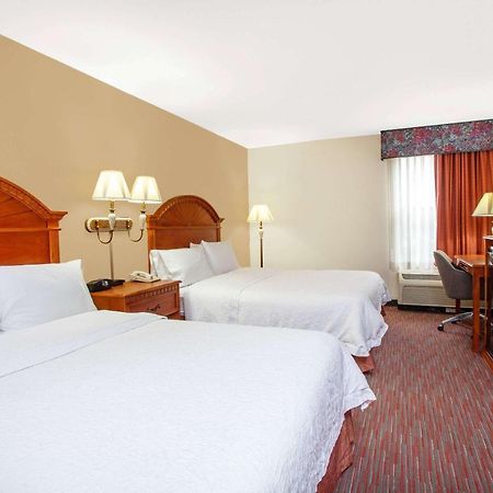 Ramada By Wyndham Orlando Florida Mall Hotel Bagian luar foto