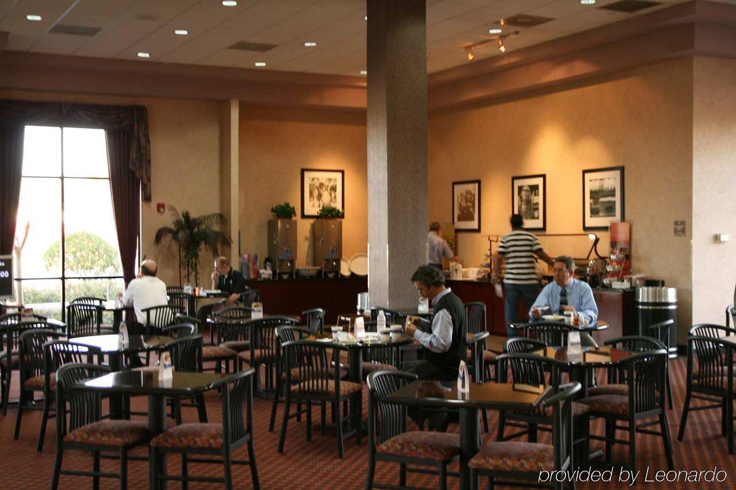 Ramada By Wyndham Orlando Florida Mall Hotel Restoran foto