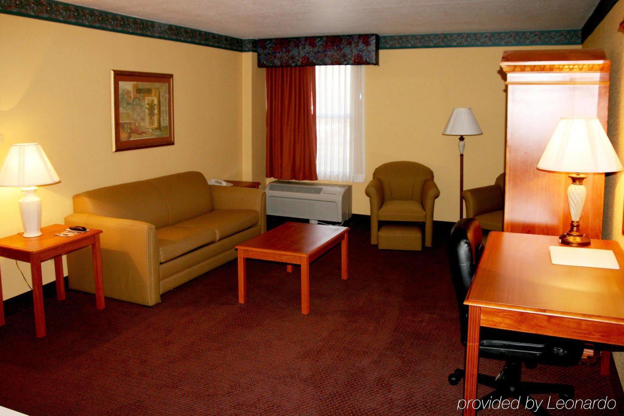 Ramada By Wyndham Orlando Florida Mall Hotel Bagian luar foto